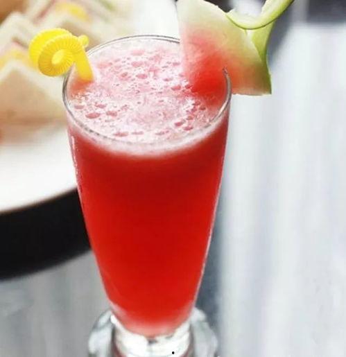 只想当一个吃瓜群众披萨,轻松享受美食的悠闲时光